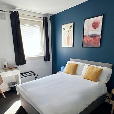 Roost Hill - Free Parking Zone Hotel EDI Buitenkant foto