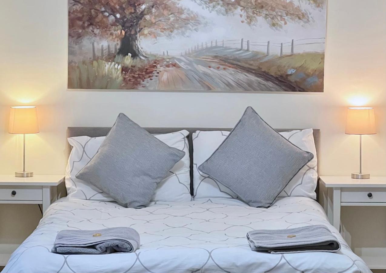 Roost Hill - Free Parking Zone Hotel EDI Kamer foto