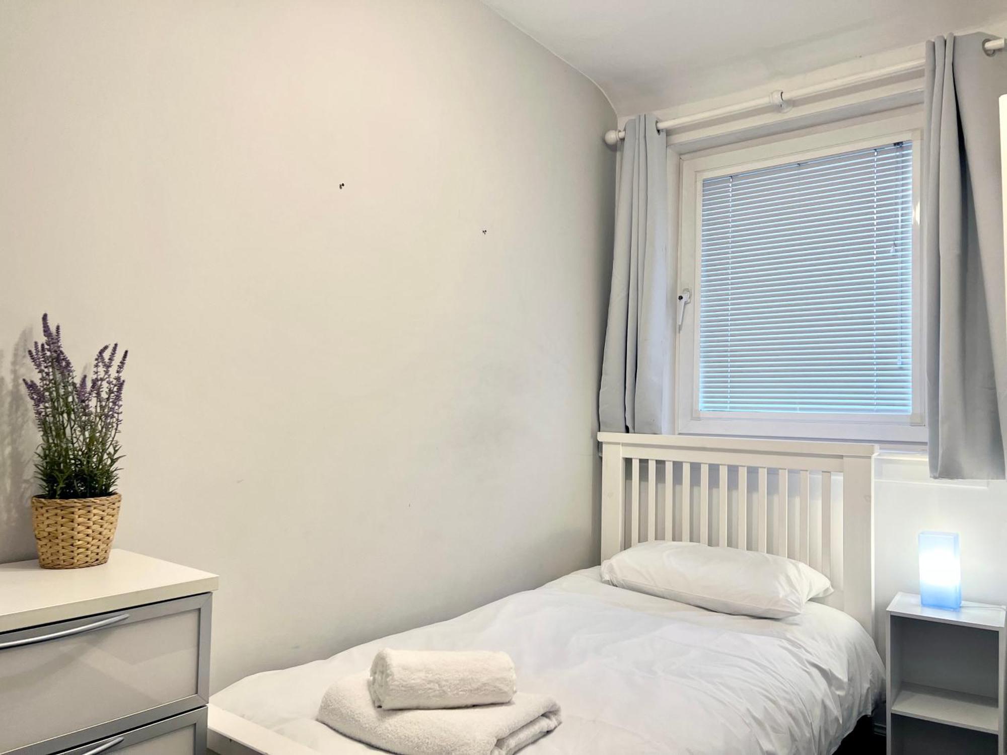 Roost Hill - Free Parking Zone Hotel EDI Kamer foto